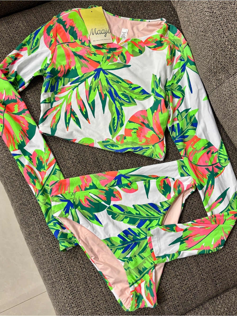 Maaji White Neon Green & Pink Tropical Long-Sleeve Size M